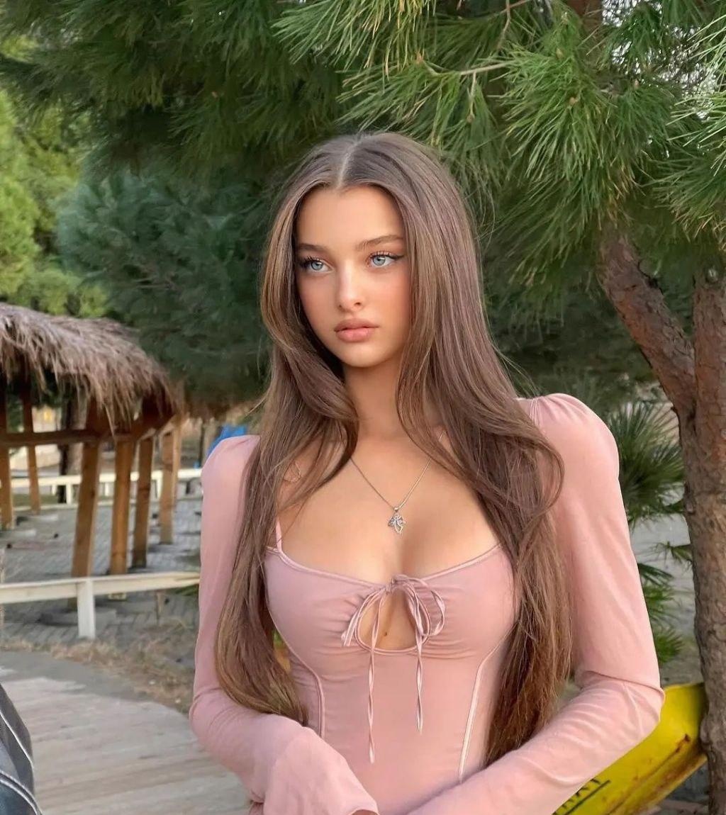 Ника привлекальеная девушка из Ярославля цена от 9000 руб