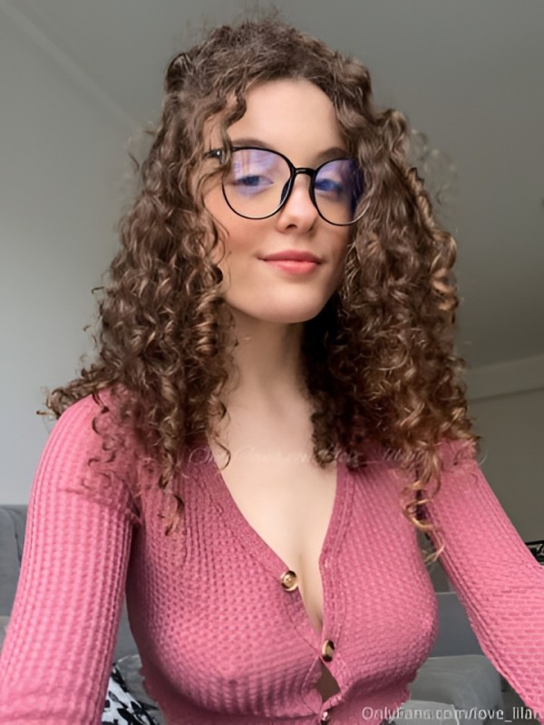 Эвелина привлекательная девушка из Ярославля цена от 10000 руб