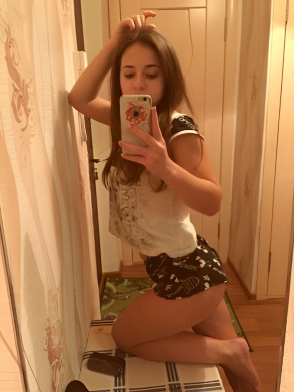 Риана привлекательная девушка из Ярославля цена от 10000 руб