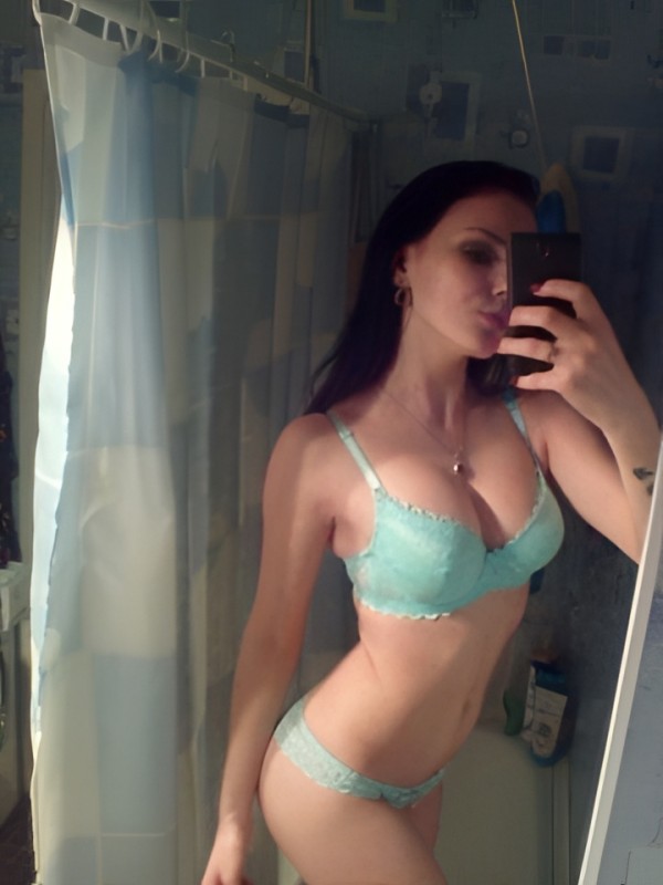 Светлана привлекательная девушка из Ярославля цена от 1500 руб