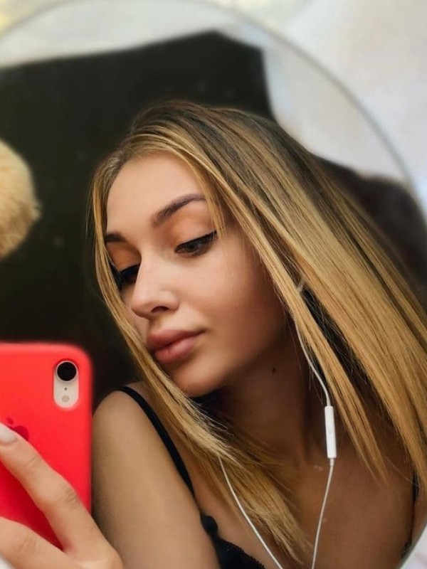 🎥 Эльвира привлекательная девушка из Ярославля цена от 7000 руб